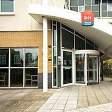 Ibis Centre Hotel 3*