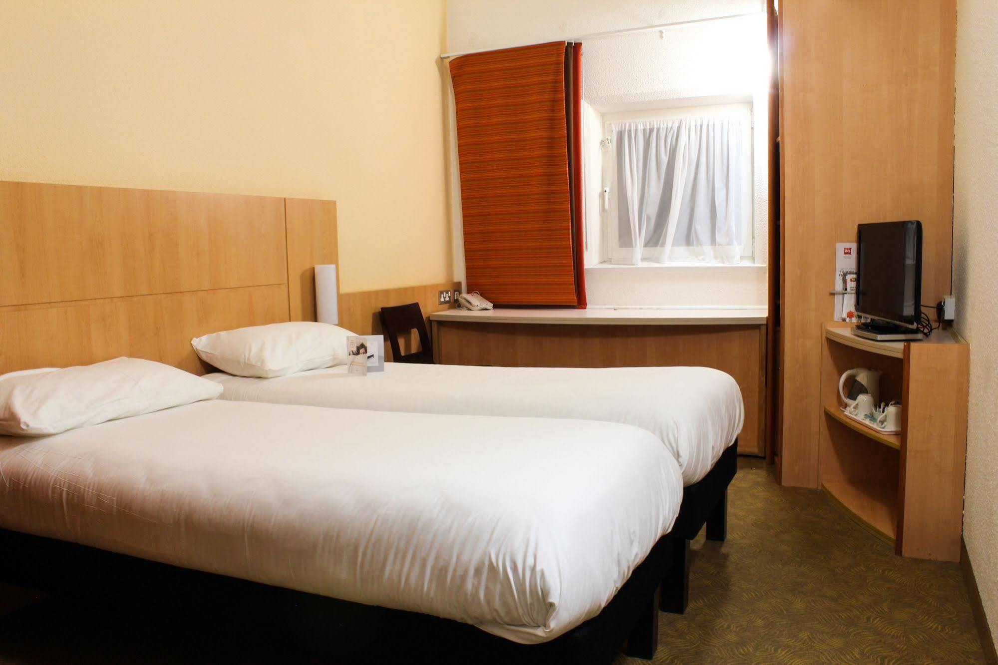 Ibis Centre Hotel 3*